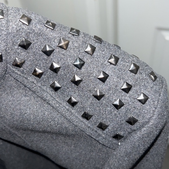 Cropped gray coat with studs - Picture 3 of 5